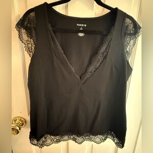 Torrid - Foxy Sweetheart Lace-Trim Top